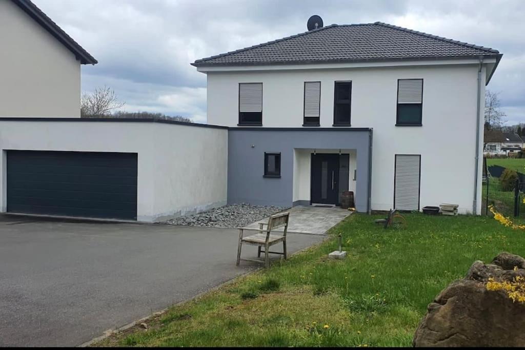 Modernes Ferienhaus In Uedersdorf Εξωτερικό φωτογραφία